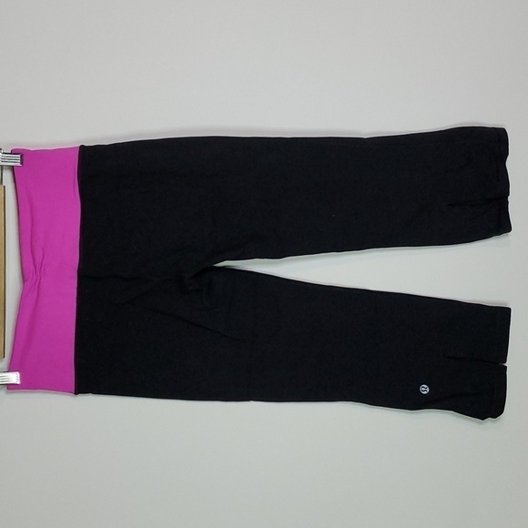 Lululemon black and pink size 6 cropped leggings - Picture 1 of 7